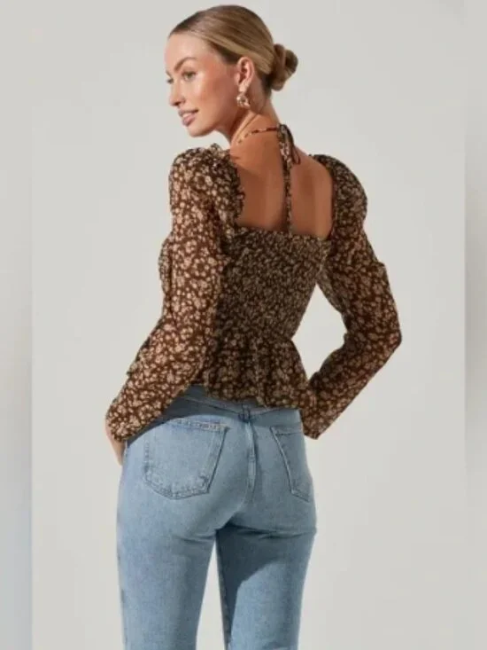 ASTR Floral Ruched Peplum Top XL - Picture 2 of 11